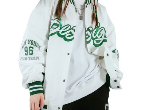 Fashionable canvas sports bomber jackets